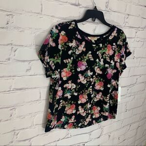 Decree medium top - BNWT!‎